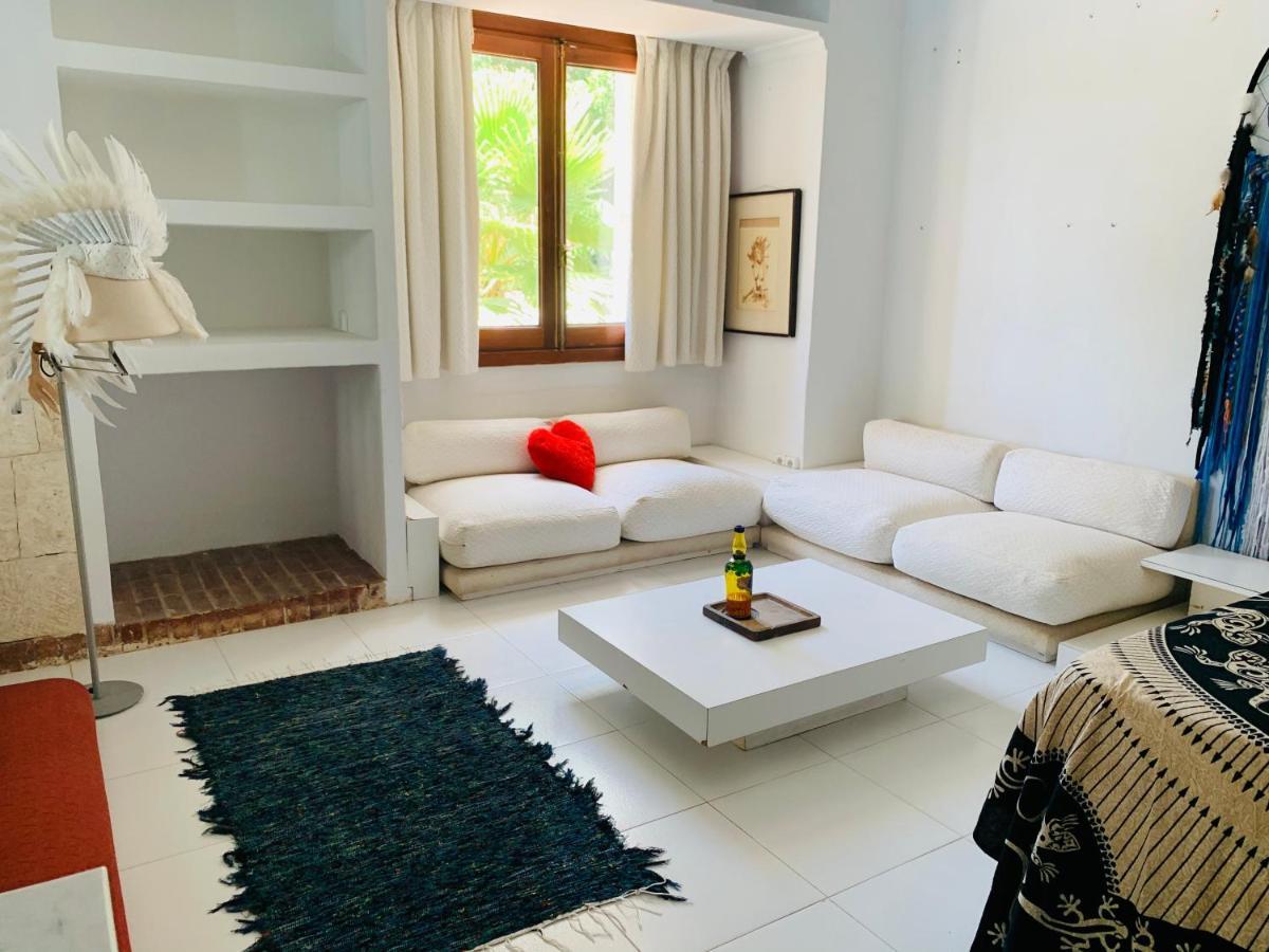 Bed and Breakfast Ibiza Paradise Санта-Эулалия-дель-Рио Экстерьер фото